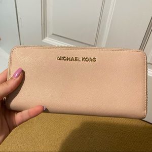 MK wallet